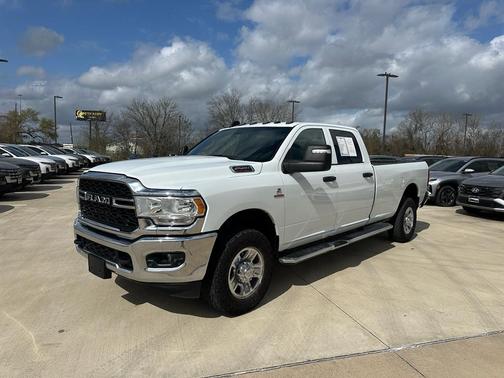 2024 RAM 2500 Tradesman Crew Cab 4x4 8' Box
