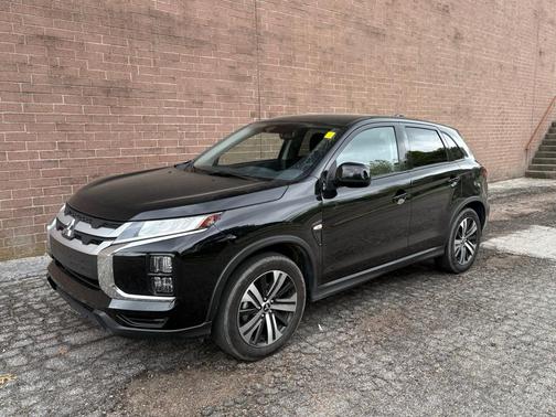 Labrador Black Pearl 2025 Mitsubishi Outlander Sport 2.0 ES