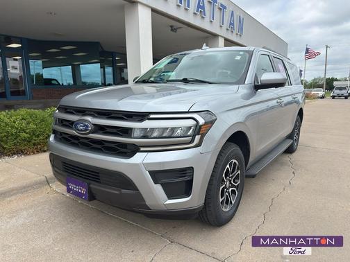 Iconic Silver Metallic 2024 Ford Expedition Max XLT