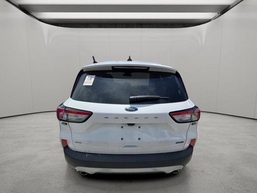 Oxford White 2020 Ford Escape SE