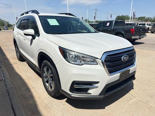 Crystal White Pearl 2022 Subaru Ascent Premium 8-Passenger