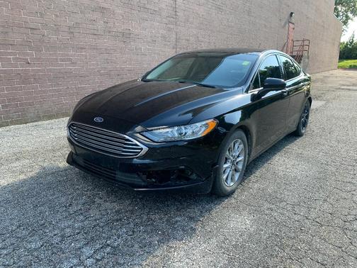 Shadow Black 2017 Ford Fusion SE
