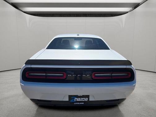 Bright White Clearcoat 2016 Dodge Challenger SRT Hellcat