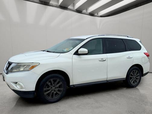 Moonlight White 2013 Nissan Pathfinder SV