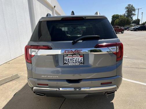 2022 GMC Acadia Denali