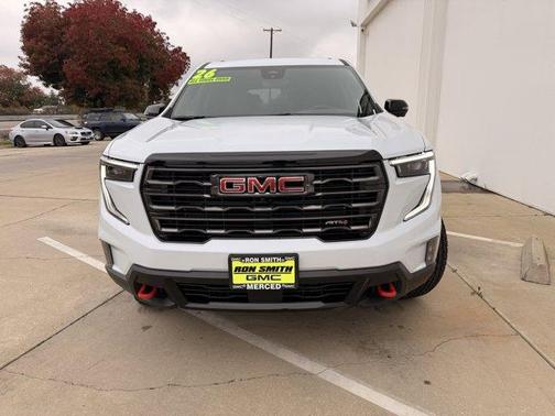 2026 GMC Acadia AT4