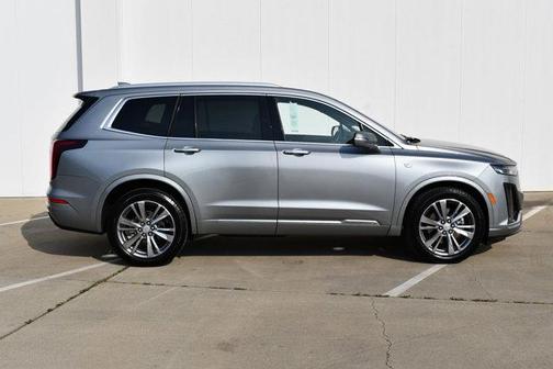 2025 Cadillac XT6 Premium Luxury FWD