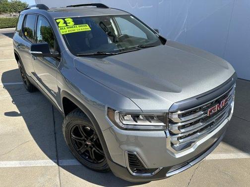 2023 GMC Acadia AT4