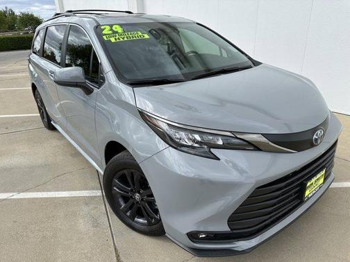2024 Toyota Sienna XLE
