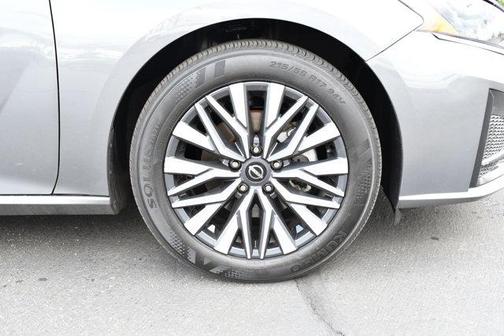 Gun Metallic 2025 Nissan Altima SV