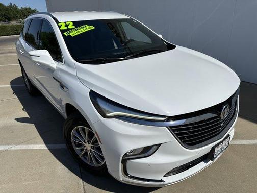 2022 Buick Enclave Essence
