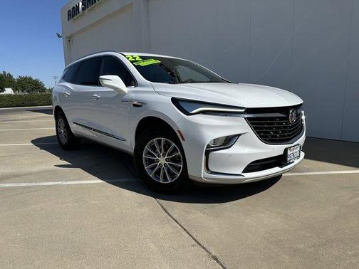 2022 Buick Enclave Essence