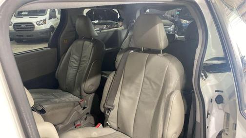 2011 Toyota Sienna XLE