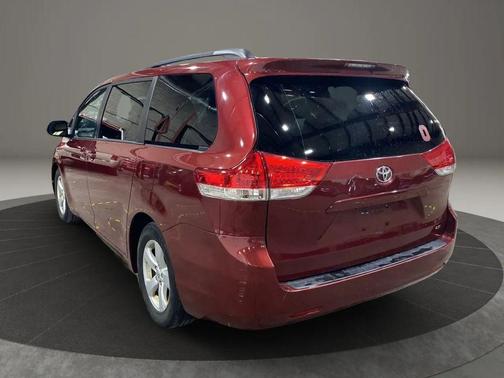 2012 Toyota Sienna LE