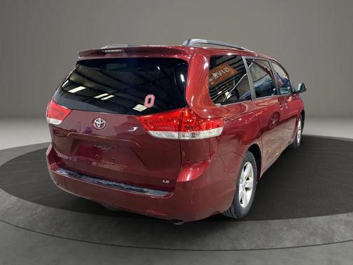 2012 Toyota Sienna LE