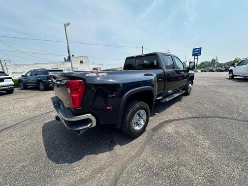 2025 Chevrolet Silverado 3500 LT