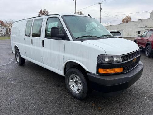 2025 Chevrolet Express 2500 Work Van