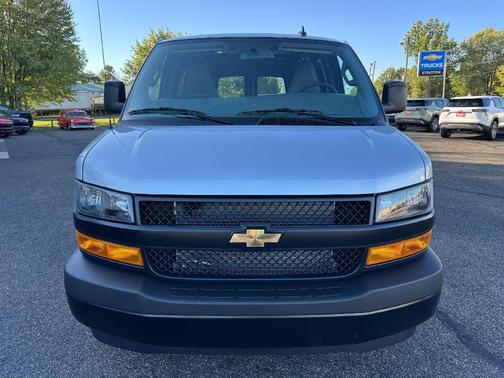 2025 Chevrolet Express 2500 Work Van