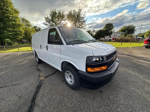 2025 Chevrolet Express 2500 Work Van