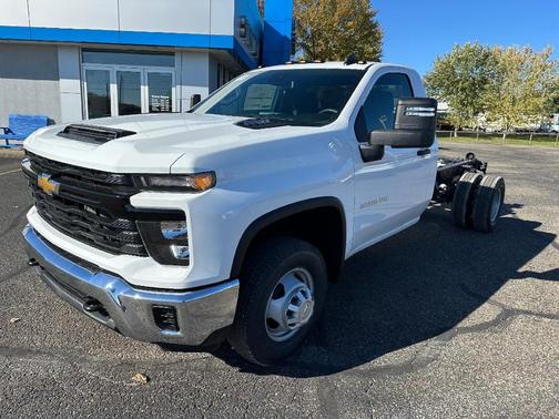 2026 Chevrolet Silverado 3500 WT