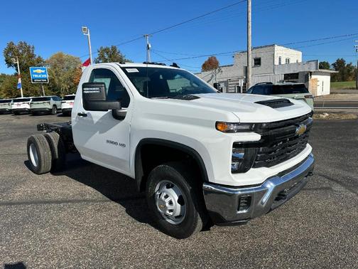 2026 Chevrolet Silverado 3500 WT