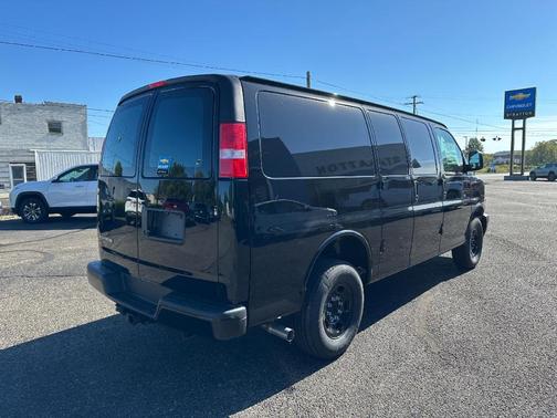 2025 Chevrolet Express 2500 Work Van
