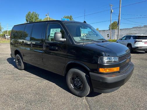 2025 Chevrolet Express 2500 Work Van