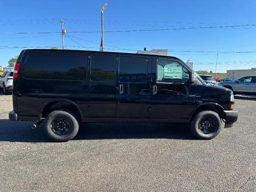 2025 Chevrolet Express 2500 Work Van