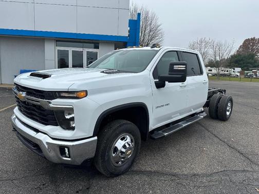 2026 Chevrolet Silverado 3500 LT