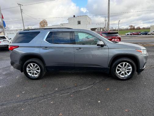 2020 Chevrolet Traverse LT Cloth
