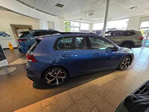 2025 Volkswagen Golf GTI 2.0T SE