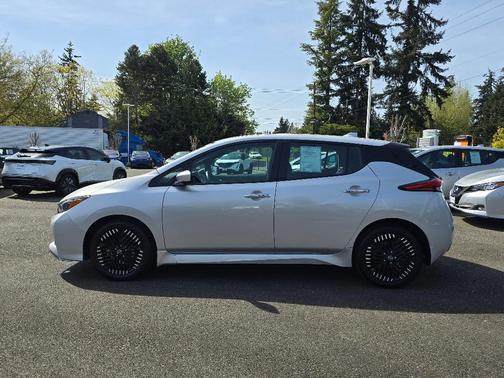2023 Nissan Leaf SV PLUS