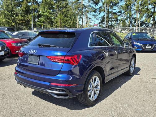 2022 Audi Q3 45 S line Premium