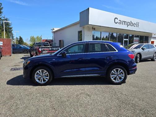 2022 Audi Q3 45 S line Premium