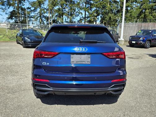 2022 Audi Q3 45 S line Premium