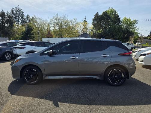 2023 Nissan Leaf SV PLUS