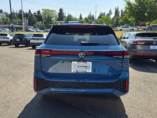 2025 Volkswagen Tiguan 2.0T SE R-Line Black