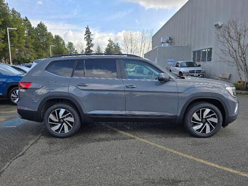 2025 Volkswagen Atlas 2.0T SE