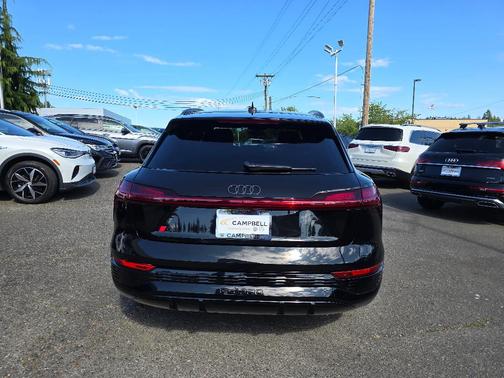 2024 Audi Q8 e-tron Premium