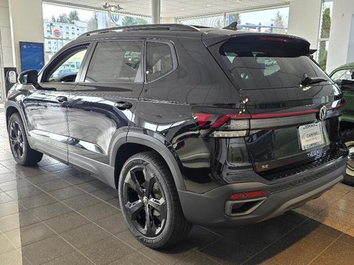 2025 Volkswagen Taos 1.5T SE Black