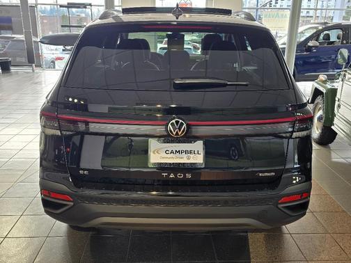 2025 Volkswagen Taos 1.5T SE Black