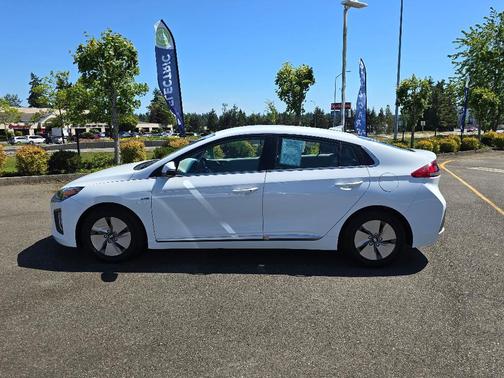 2020 Hyundai IONIQ Hybrid SE