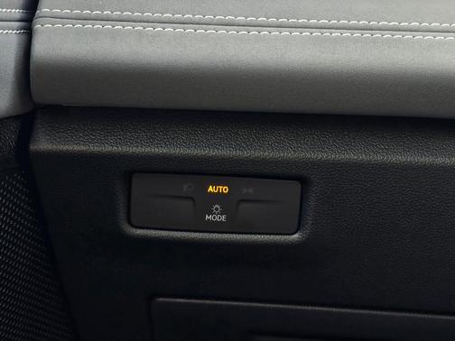 2025 Volkswagen Tiguan 2.0T SE R-Line Black