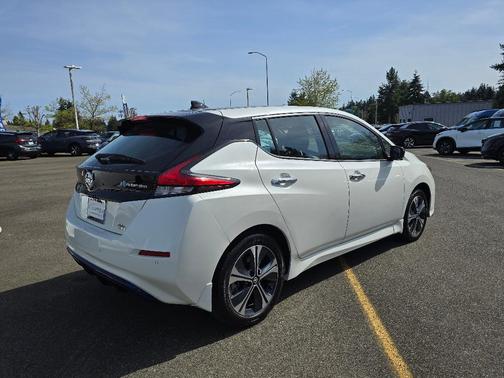 2022 Nissan Leaf SL PLUS