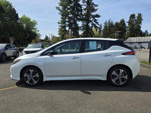 2022 Nissan Leaf SL PLUS