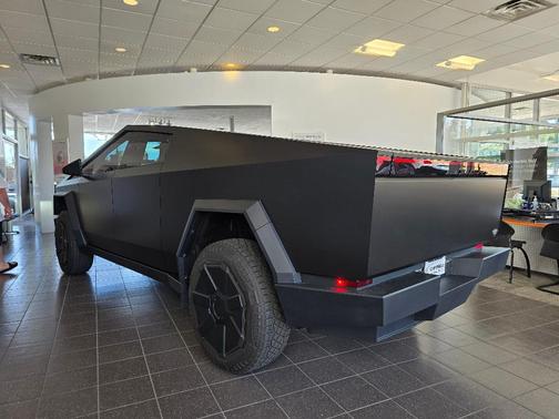 2024 Tesla Cybertruck Cyberbeast