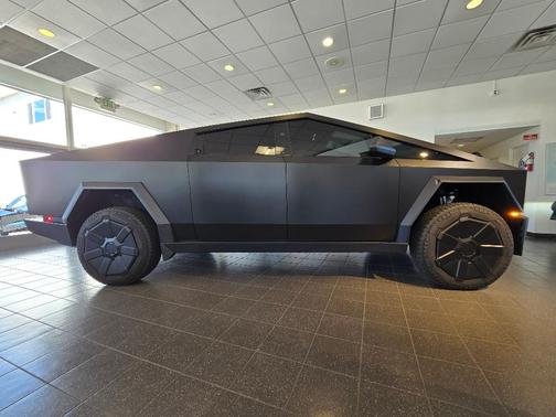 2024 Tesla Cybertruck Cyberbeast