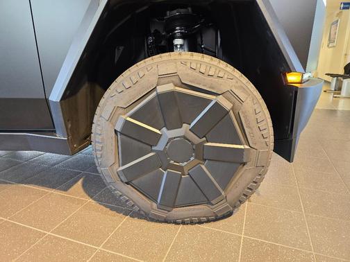 2024 Tesla Cybertruck Cyberbeast