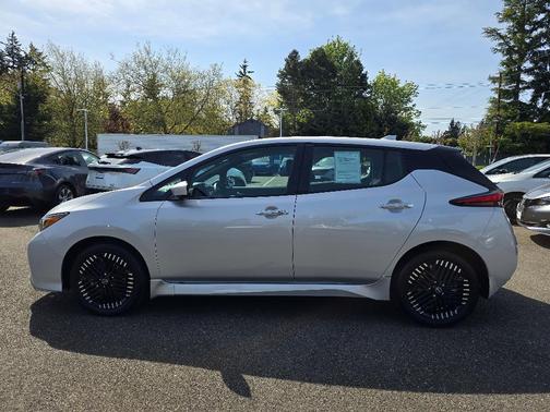 2024 Nissan Leaf SV PLUS