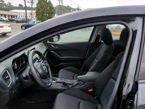 2015 Mazda Mazda3 i SV